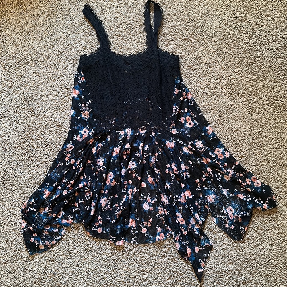 Free People Intimately Floral Lace Crochet Handkerchief Slip - Picture 2 of 7